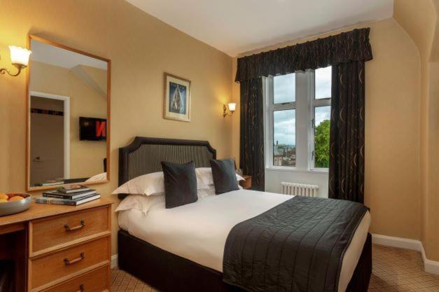 Cairndale Hotel & Spa Дъмфрийс Екстериор снимка