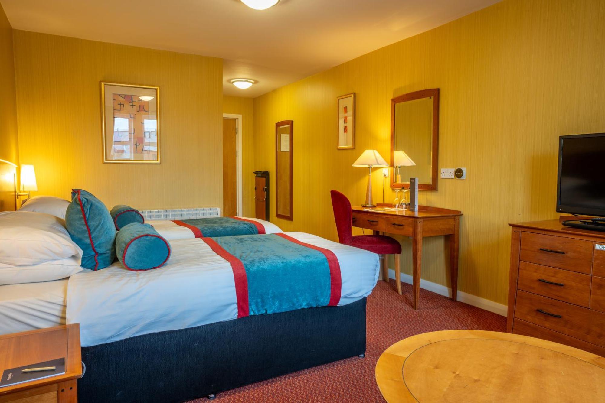 Cairndale Hotel & Spa Дъмфрийс Екстериор снимка
